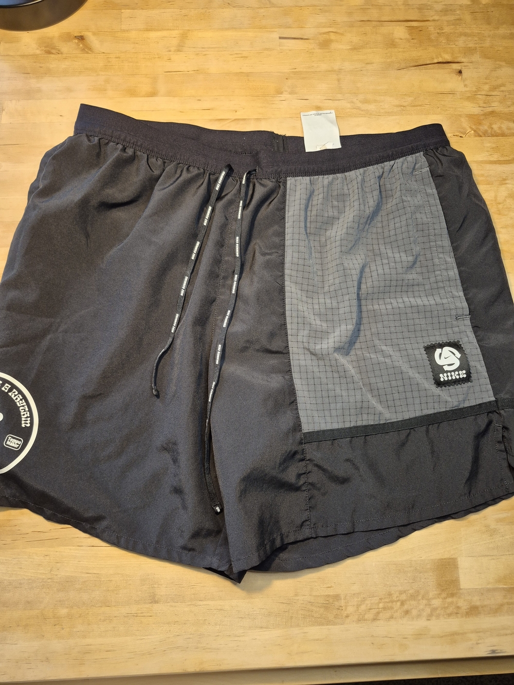 Nike Men's Black Shorts with Gray Contrast Pocket